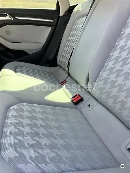 Usado Audi A3 150 CV (110 kW) 2014 Blanco Berlina