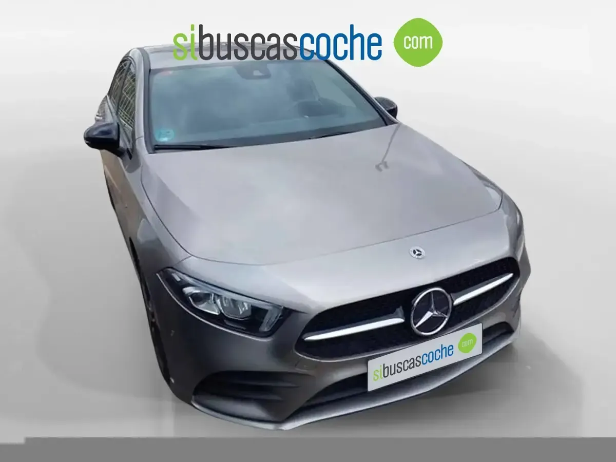 Käytetty Mercedes A180 136 HP (100 kW) 2021 Harmaa