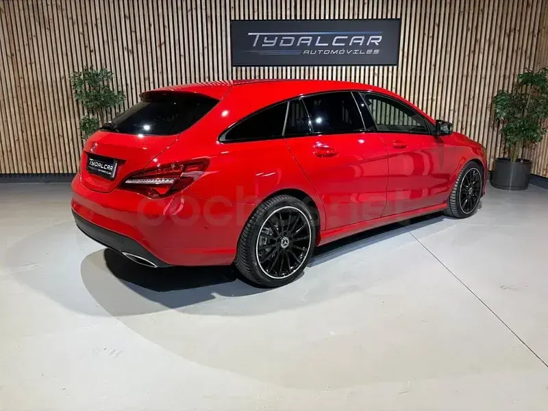 Usado Mercedes CLA200 163 CV (119 kW) 2018 Rojo Berlina
