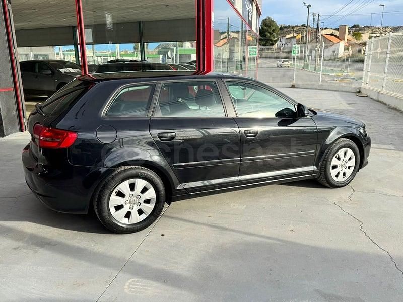 Usado Audi A3 Ambition 105 CV (77 kW) 2012 Negro Utilitario
