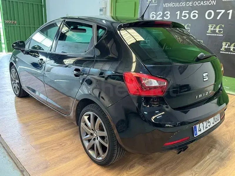 Usado Seat Ibiza FR 105 CV (77 kW) 2015 Negro Berlina
