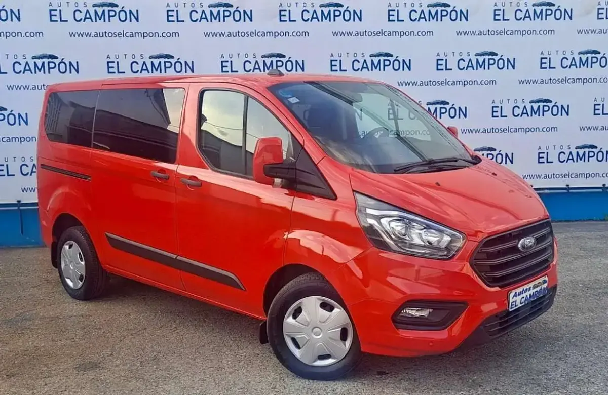 Usado Ford Transit Custom Ambiente 105 CV (77 kW) 2021 Rojo Familiar
