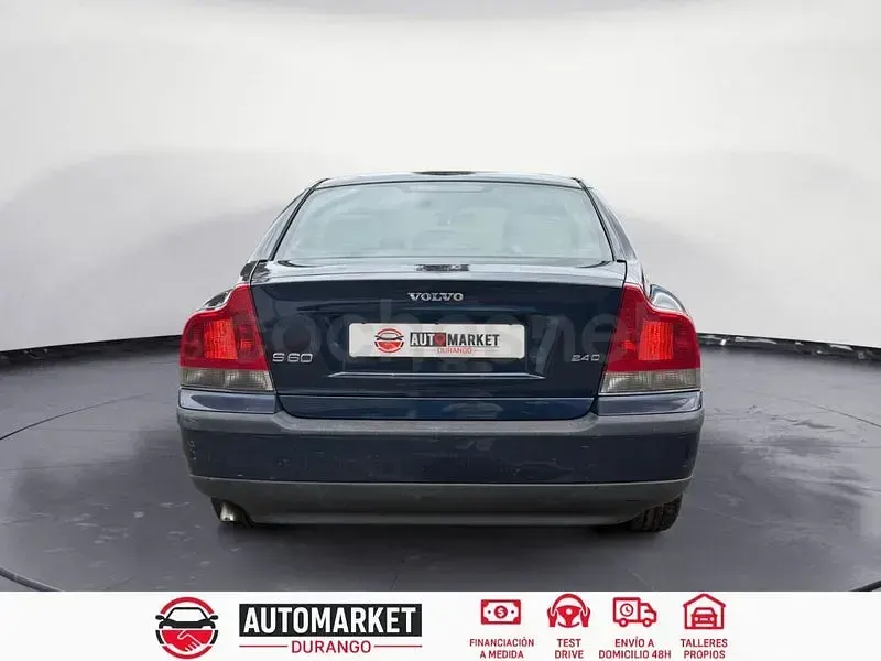 Usado Volvo S60 130 CV (95 kW) 2003 Azul Berlina