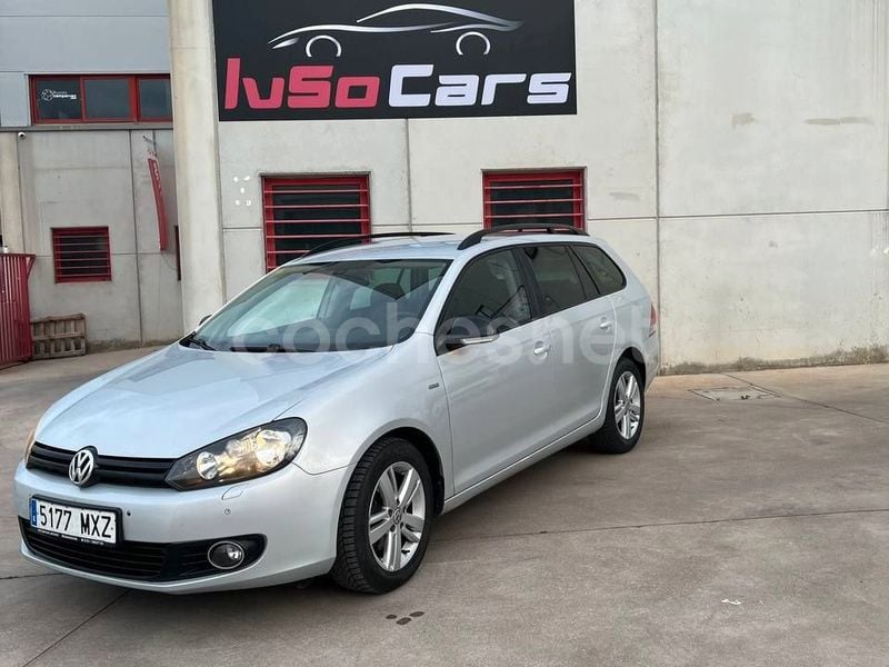 Usado VW Golf VII Sport 105 CV (77 kW) 2013 Gris / plata Familiar