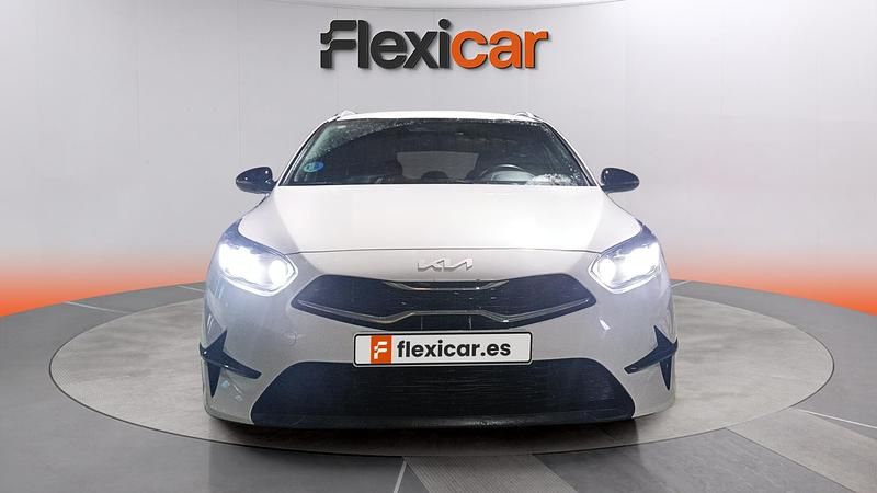 Usado Kia Ceed Style 100 CV (73 kW) 2025 Blanco Utilitario