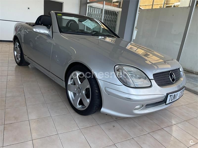 Usado Mercedes SLK200 163 CV (119 kW) 2000 Gris / plata Descapotable