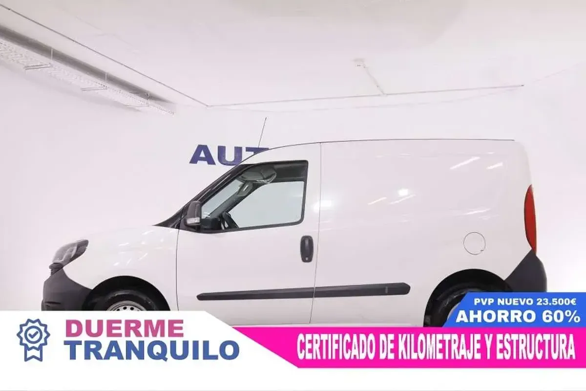 Usado Fiat Doblò 95 CV (69 kW) 2019 Blanco Monovolumen