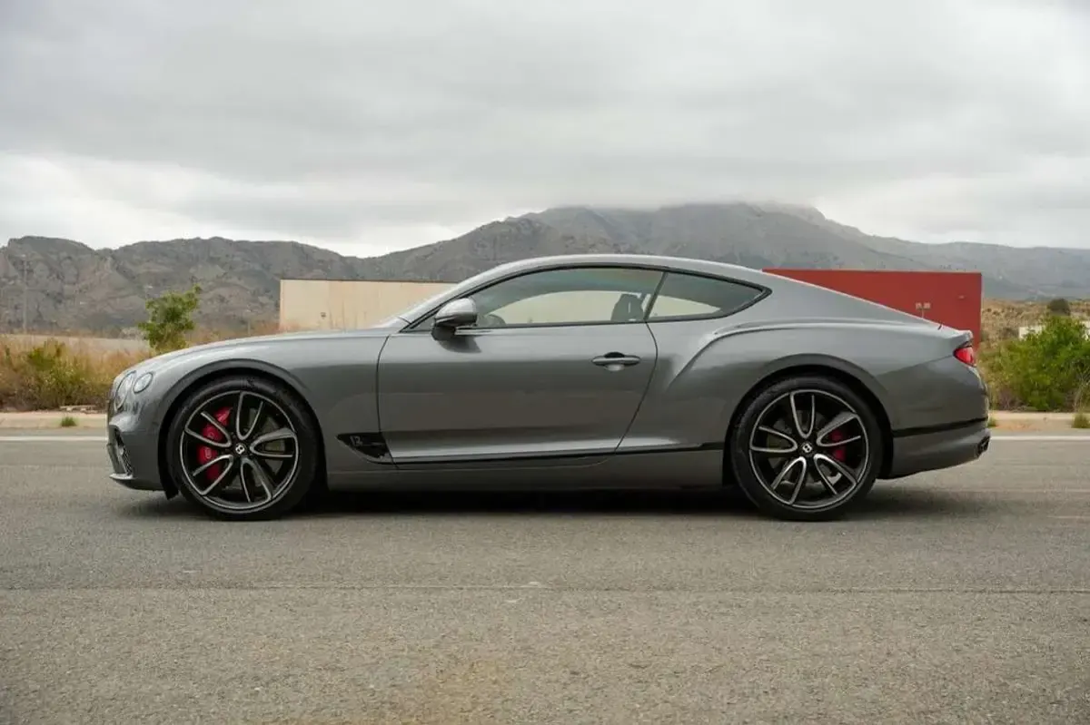 Usado Bentley Continental GT 635 CV (467 kW) 2019 Gris Coupe