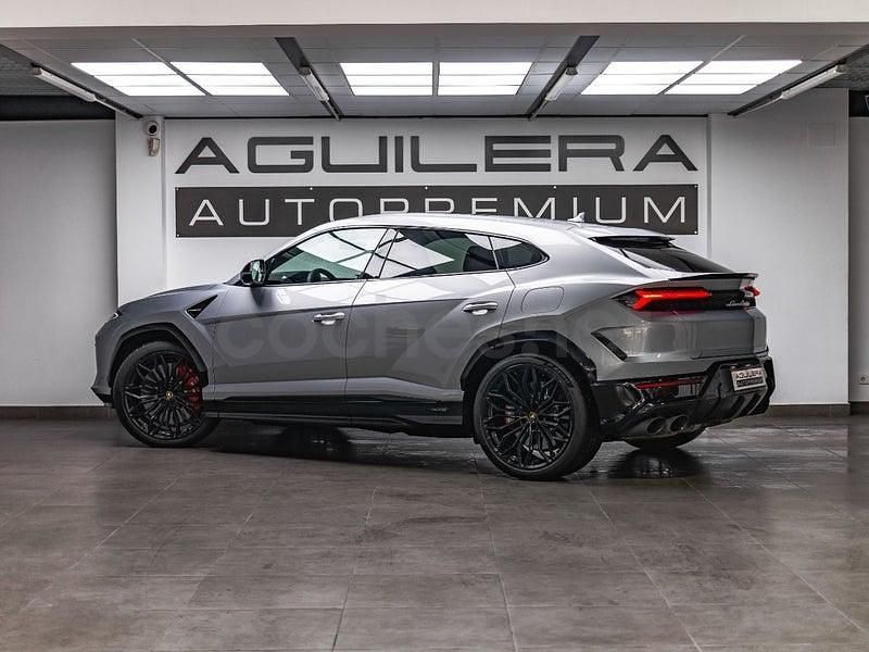 Usado Lamborghini Urus 800 CV (588 kW) 2025 Gris / plata SUV