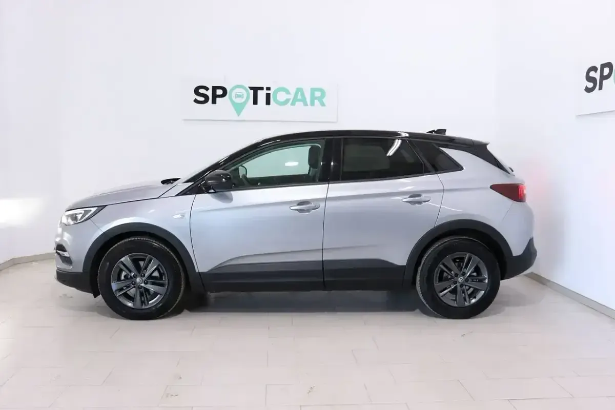 Usado Opel Grandland X Design & Tech 130 CV (95 kW) 2021 Gris SUV