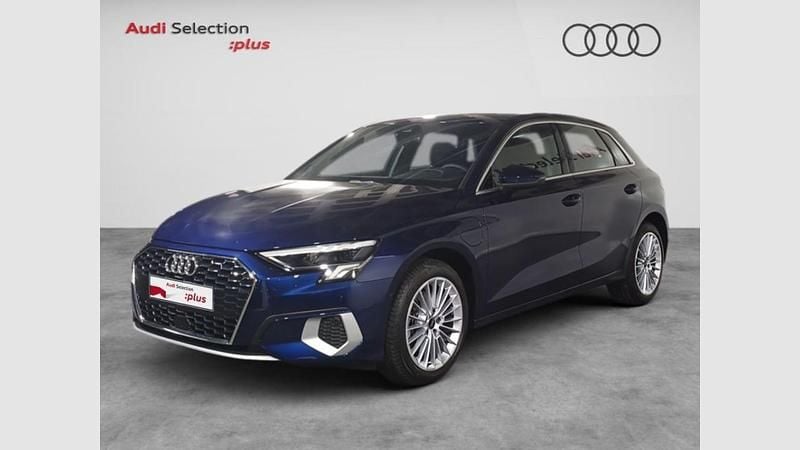 Azul navarra metalizado Usado 2024 Audi A3 Sportback e-tron Advanced Plus Utilitario | 36.400 € (Caro) - Imagen 1/4