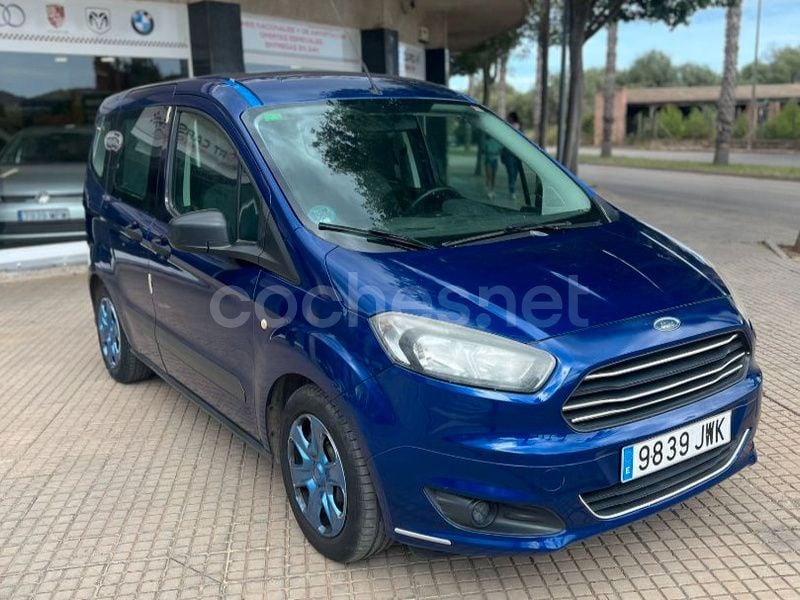 Usado Ford Tourneo Courier Ambiente 100 CV (73 kW) 2017 Azul Monovolumen