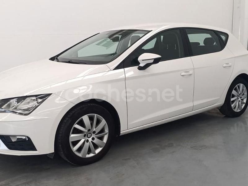 Usado Seat Leon Style 115 CV (84 kW) 2019 Blanco Berlina