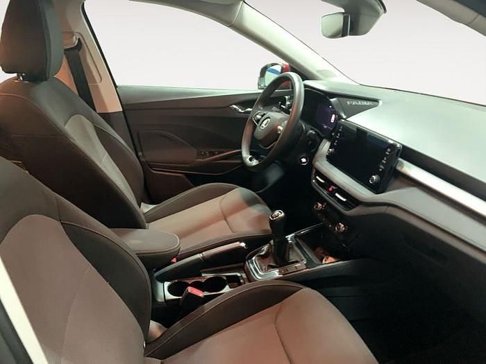 Usado Skoda Fabia Selection 115 CV (84 kW) 2024 Rojo Utilitario