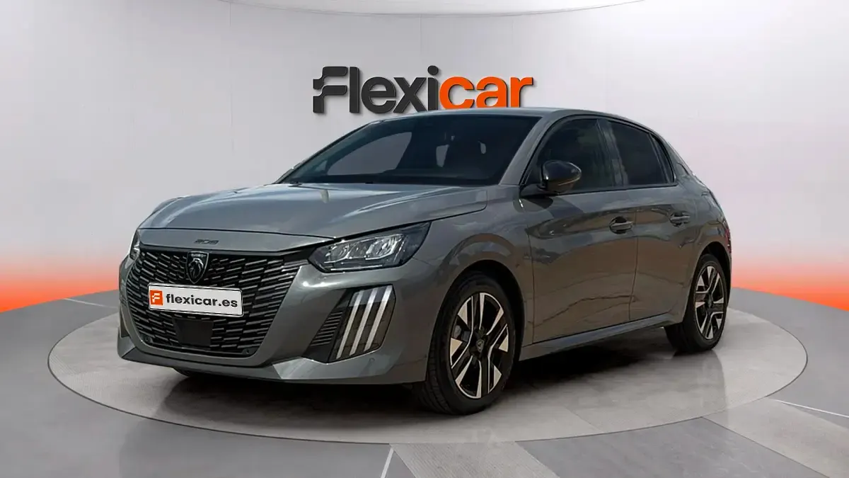 Usado Peugeot 208 Allure 101 CV (74 kW) 2025 Blanco Utilitario