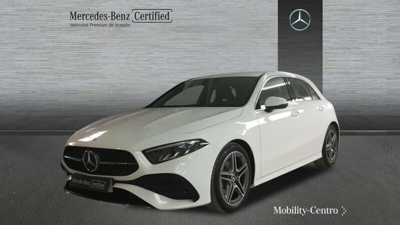 Blanco Usado 2024 Mercedes A180 Berlina | 32.900 € (Precio justo) - Imagen 1/4