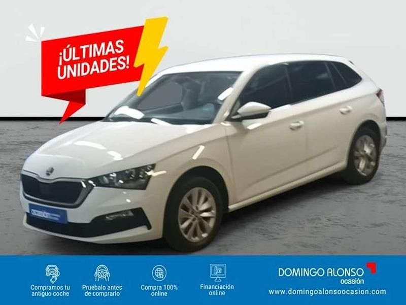Usado Skoda Scala Ambition 95 CV (69 kW) 2023 Blanco Utilitario
