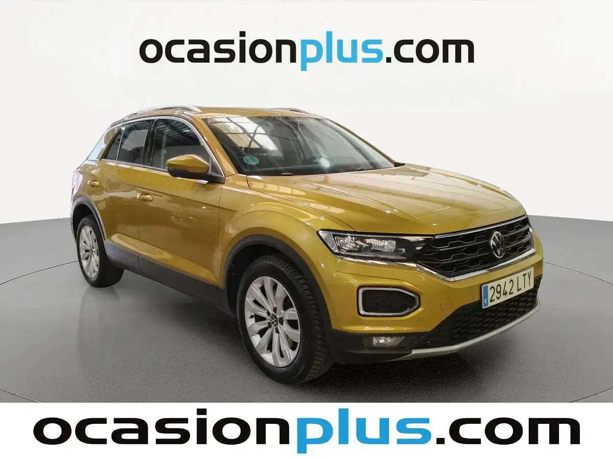 Usado VW T-Roc Advance 150 CV (110 kW) 2021 Oro SUV