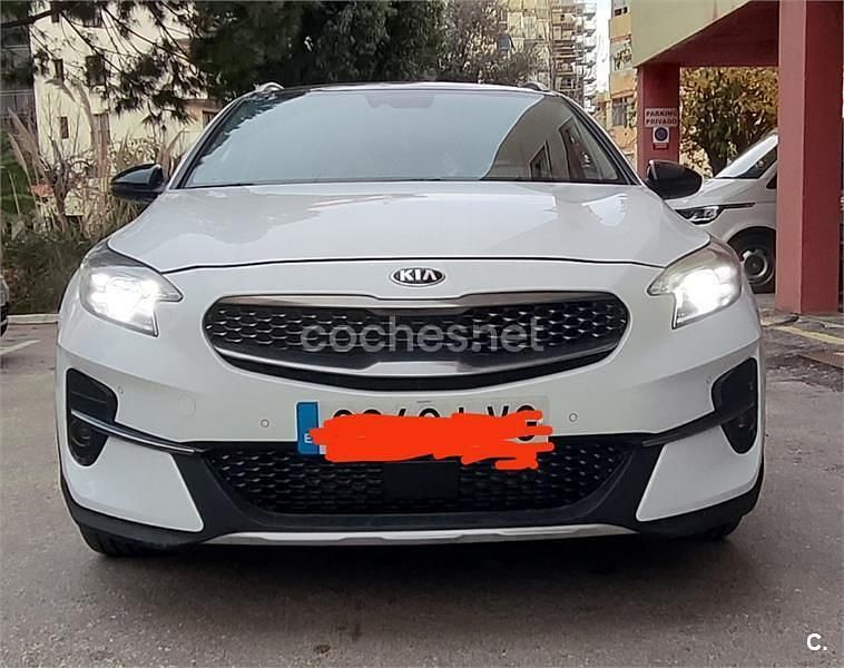 Usado Kia XCeed 136 CV (100 kW) 2021 Blanco SUV