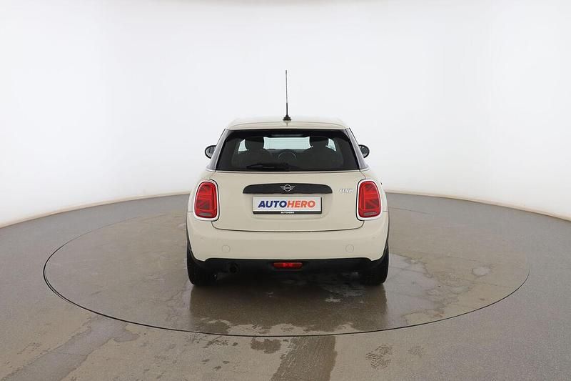 Usado Mini ONE 102 CV (75 kW) 2019 Blanco Utilitario