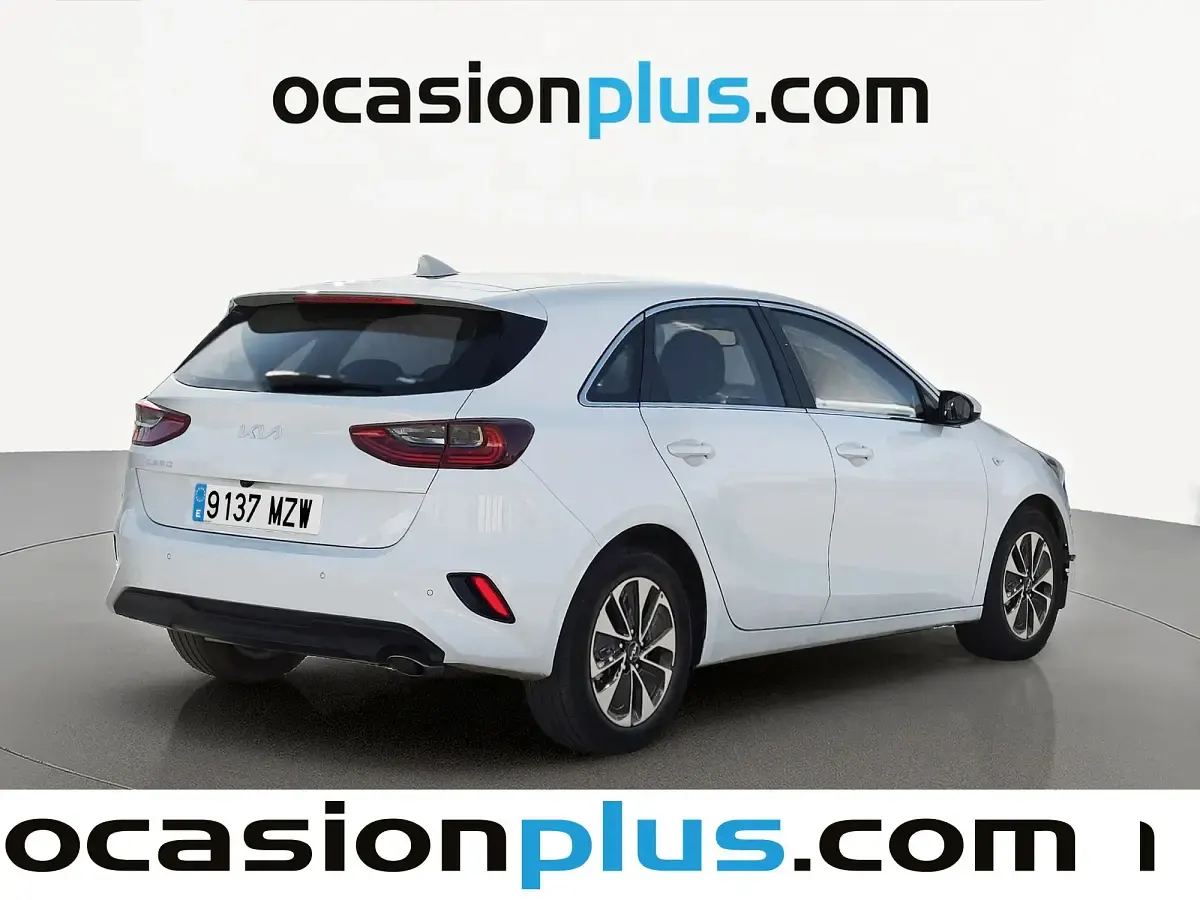 Usado Kia Ceed 100 CV (73 kW) 2025 Azul Utilitario