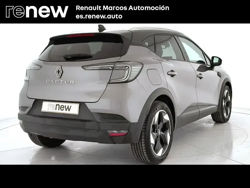 Usado Renault Captur Techno 100 CV (73 kW) 2025 Gris SUV