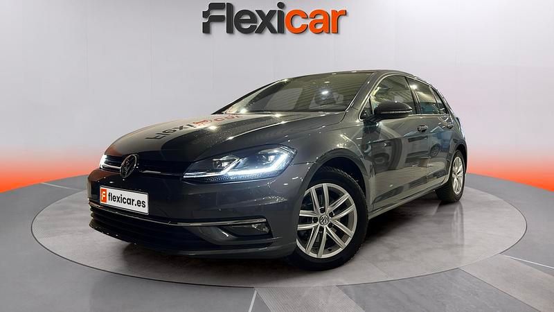 Usado VW Golf VII Advance 125 CV (91 kW) 2018 Gris Utilitario