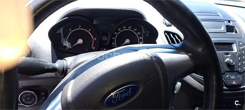 Usado Ford Transit Connect Trend 100 CV (73 kW) 2017 Blanco Monovolumen