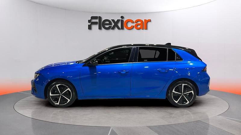 Usado Opel Astra 131 CV (96 kW) 2024 Azul Berlina