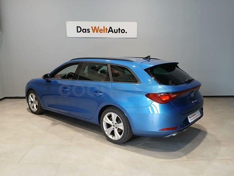 Usado Seat Leon FR 150 CV (110 kW) 2024 Azul Familiar