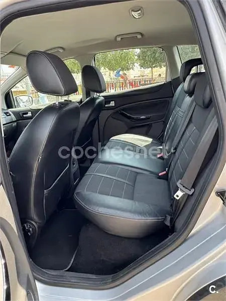 Usado Ford Kuga Titanium S 140 CV (102 kW) 2012 Gris / plata SUV
