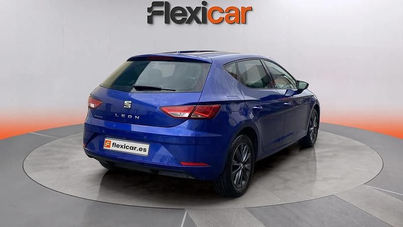 Usado Seat Leon Style 115 HP (84 kW) 2019 Azul Sedan