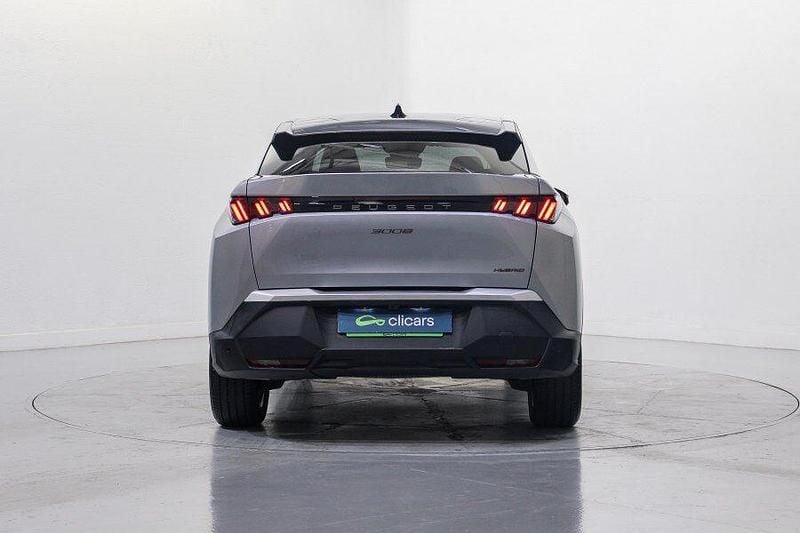 Usado Peugeot 3008 Allure 136 CV (100 kW) 2025 Gris / plata SUV