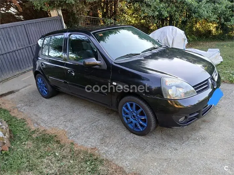 Usado Renault Clio II Authentique 75 CV (55 kW) 2007 Negro Berlina