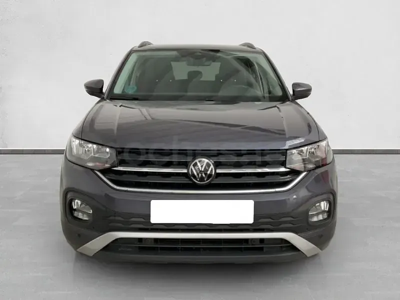 Usado VW T-Cross Advance 110 CV (80 kW) 2023 Gris / plata SUV