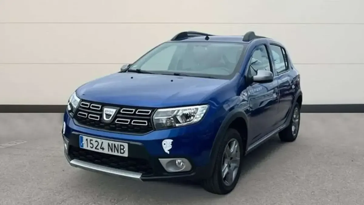 Begagnad Dacia Sandero Essentiel 101 HK (74 kW) 2020 Blå Sedan