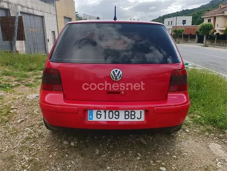 Usado VW Golf IV Highline 115 CV (84 kW) 2000 Rojo Berlina