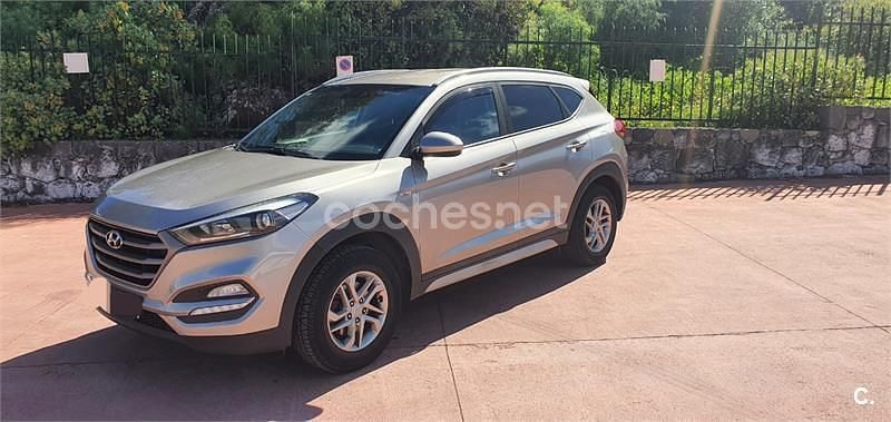 Usado Hyundai Tucson 131 CV (96 kW) 2018 Gris / plata SUV