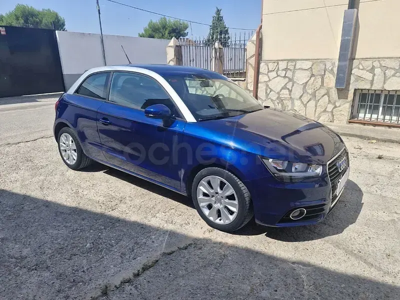 Usado Audi A1 Ambition 105 CV (77 kW) 2011 Azul Utilitario