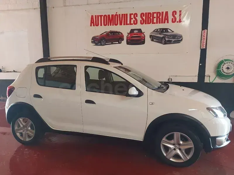Usado Dacia Sandero Stepway 90 CV (66 kW) 2016 Blanco Berlina