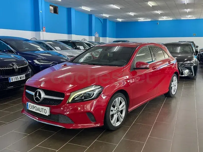 Usado Mercedes A200 150 CV (110 kW) 2018 Rojo Berlina