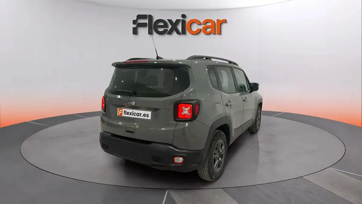 Usado Jeep Renegade Longitude 120 CV (88 kW) 2022 Gris SUV