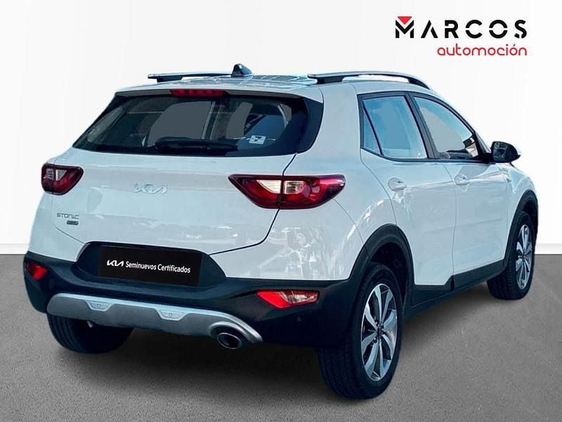 Usado Kia Stonic 100 CV (73 kW) 2024 Blanco SUV