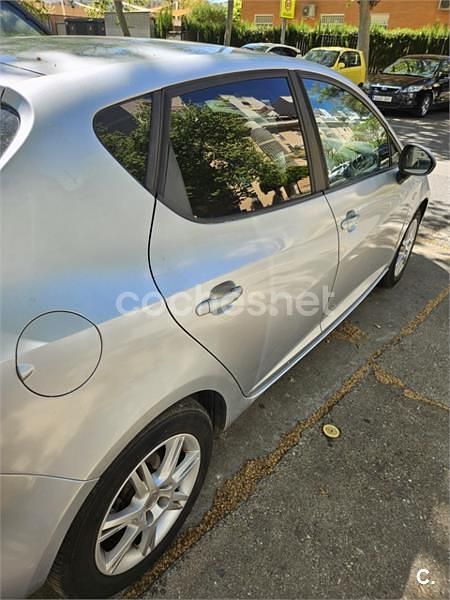 Usado Seat Ibiza Style 105 CV (77 kW) 2010 Gris / plata Berlina