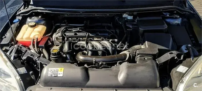 Usado Ford Focus Trend 100 CV (73 kW) 2007 Negro Berlina