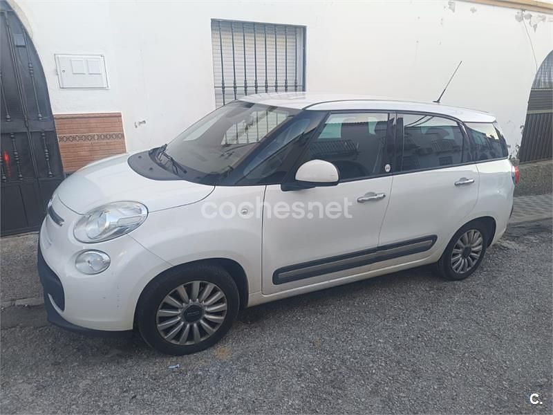 Blanco Usado 2016 Fiat 500L Living Monovolumen | 5900 € (Precio justo) - Imagen 1/4