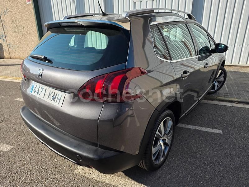 Usado Peugeot 2008 Allure 110 CV (80 kW) 2018 Gris / plata SUV