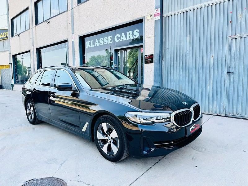 Negro Usado 2023 BMW 520 Familiar | 33.500 € (Super precio) - Imagen 1/4