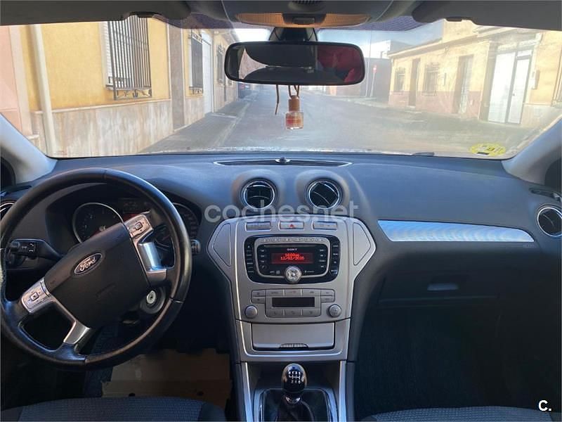 Usado Ford Mondeo Trend 140 CV (102 kW) 2009 Negro Berlina
