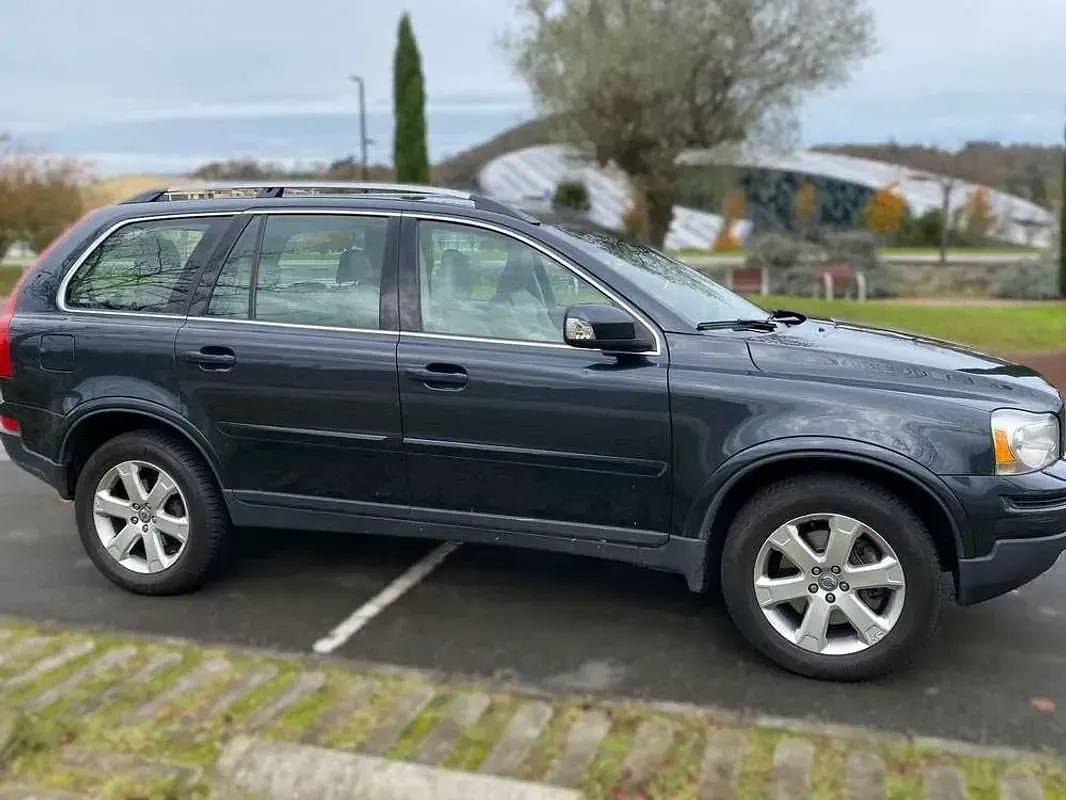 Usado Volvo XC90 Momentum 185 CV (136 kW) 2010 Azul SUV